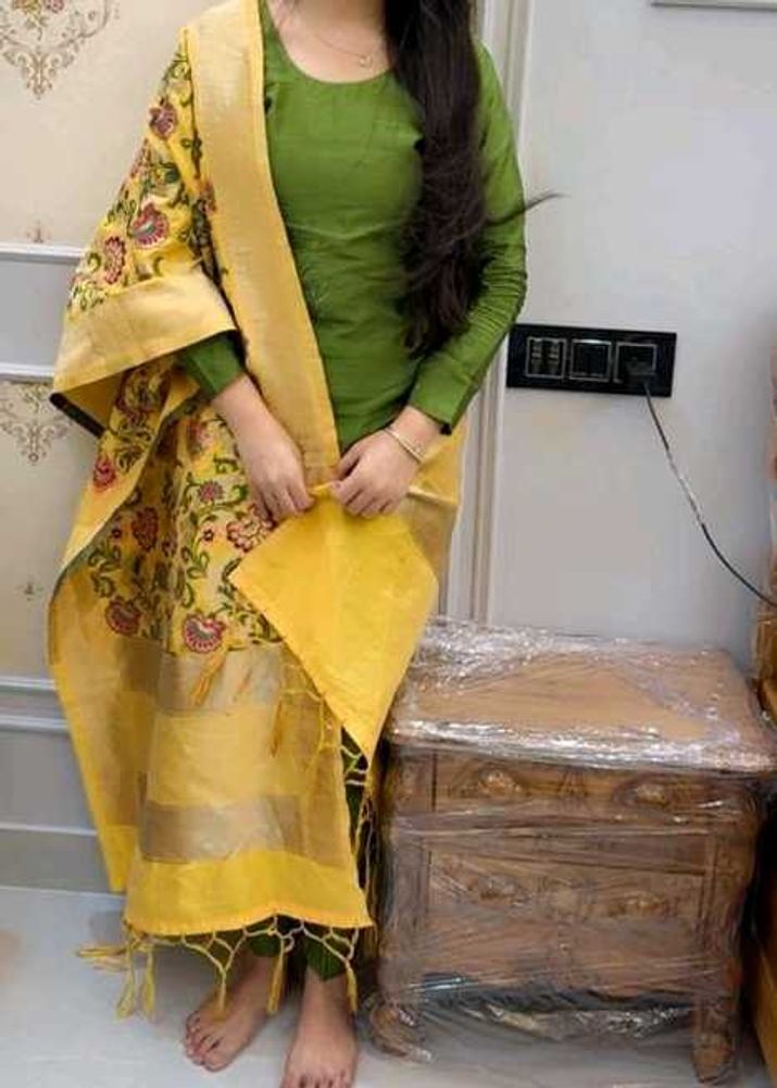 suit with banarsi dupatta