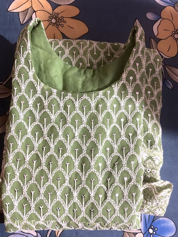 Lakhnavi  Green Embroidered Kurta