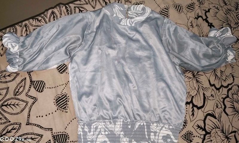 Elegant Light Gray Blouse