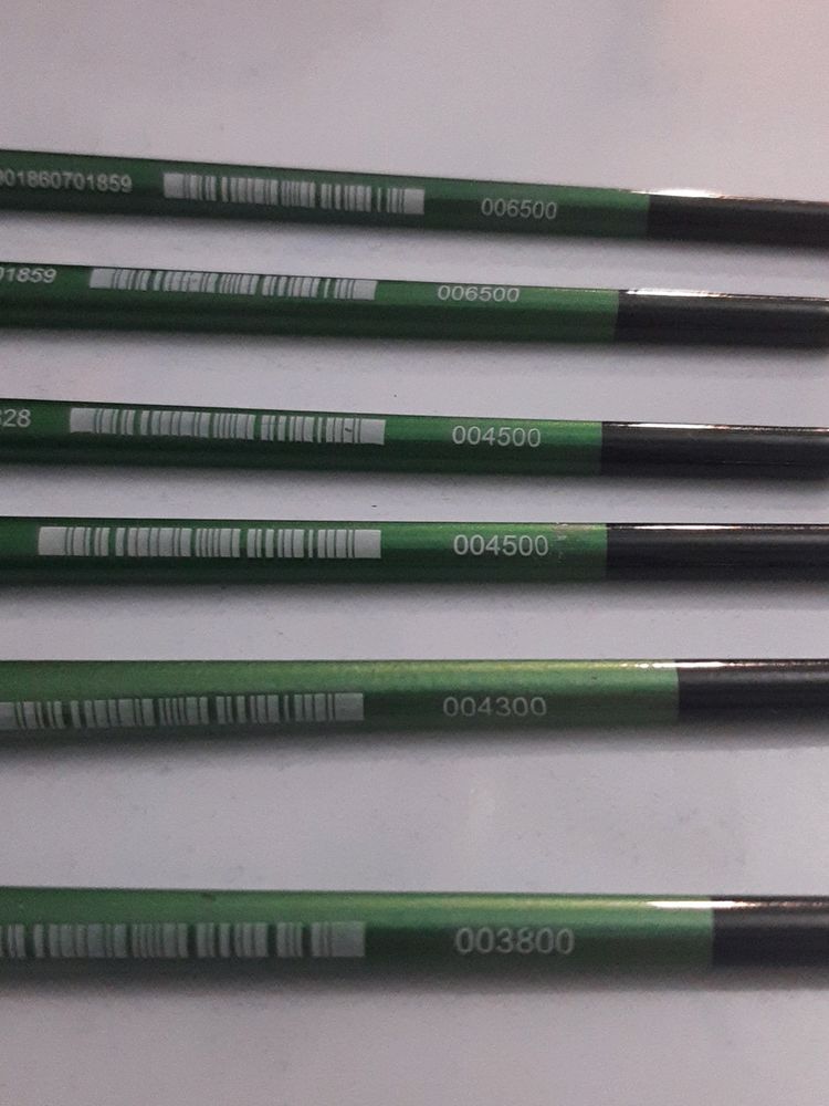 Fine Art Paint Brushes  Set Of 6 Brushes No.38,43,45,45,65,65