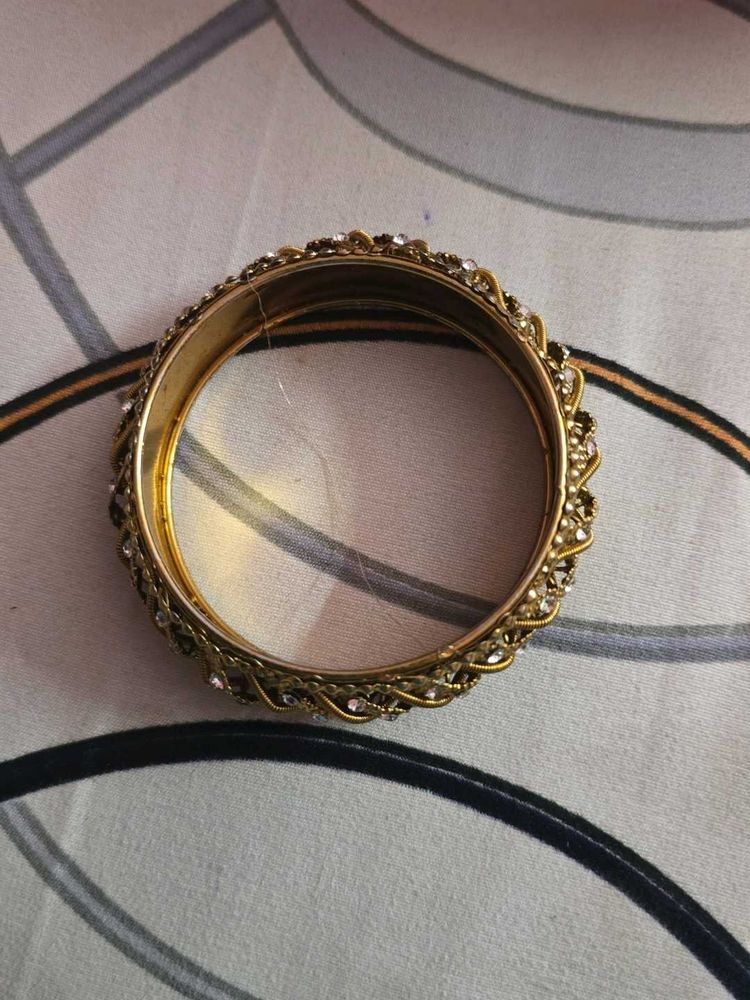 Gold-tone Bangle Set