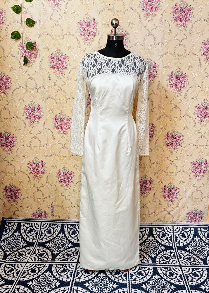 Elegant White Lace Sleeve Gown