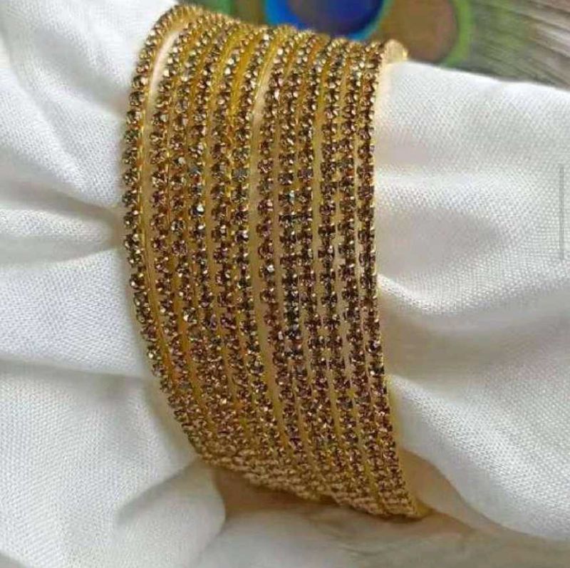 Sparkling Gold Bangles Set