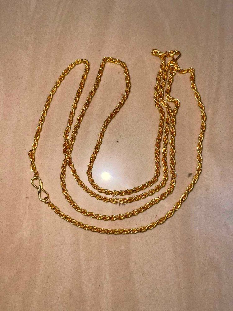 Elegant Gold Chain Necklace