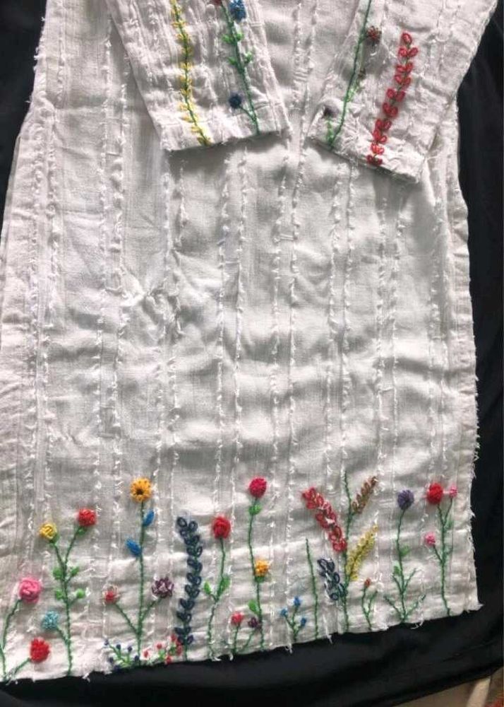 Embroidered Floral Kurta set