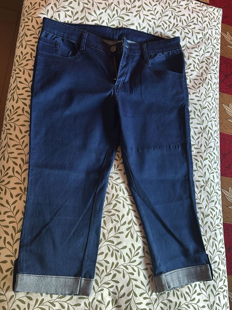 Dark blue 3/4th denim jeans from Femo
