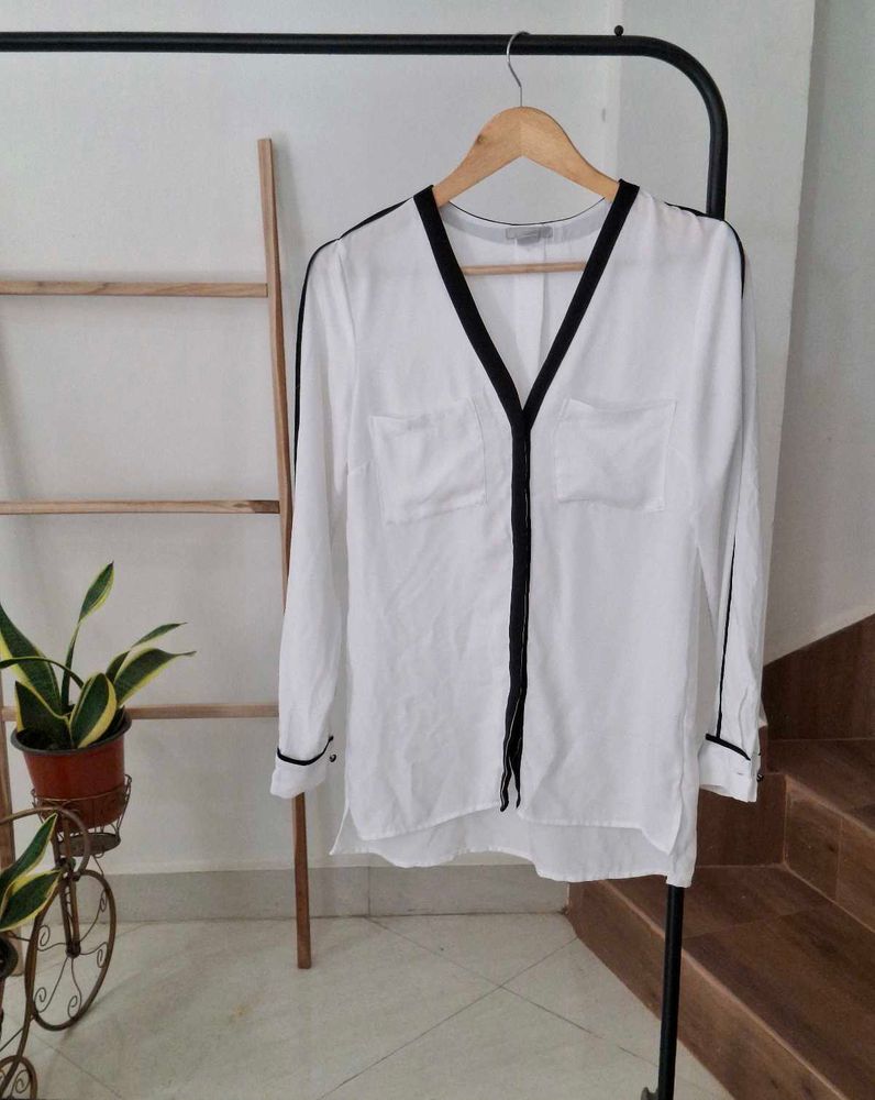 H&amp;M Chic White Blouse with Black Trim
