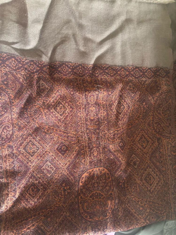Elegant Printed Shawl