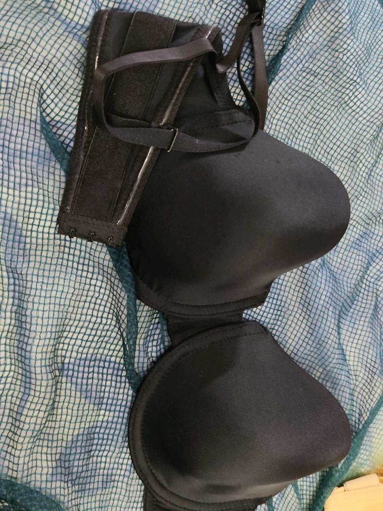 Black Strapless Bra