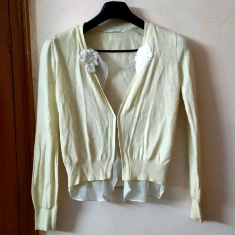 Stretchable Embellished Shrug