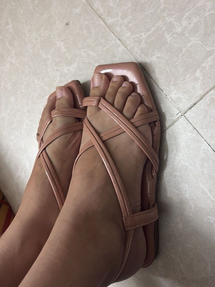 Chic Strappy Square Toe Sandals