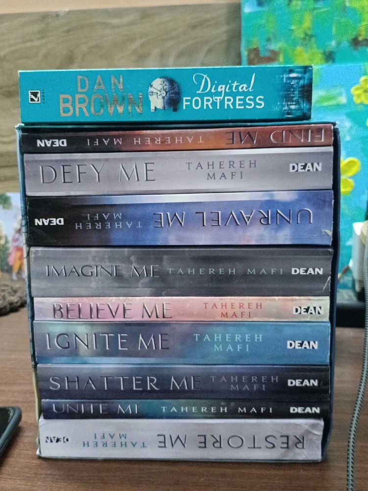 Tahereh Mafi Shatter Me Series + Dan Brown