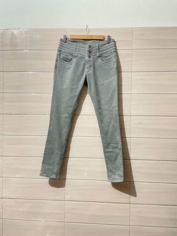 Stylish High-Waisted Grey Skinny Jeans