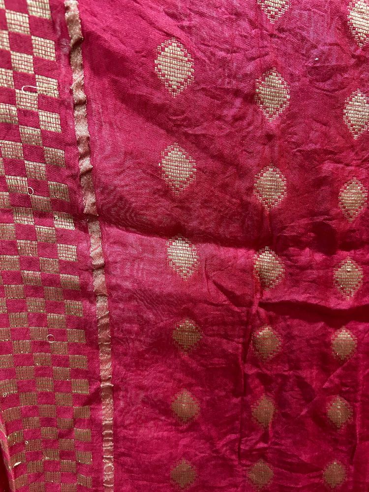 Vibrant Red Dupatta with Golden Motifs