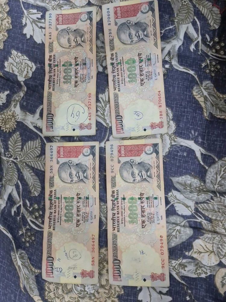 4 pcs lot Vintage 1000 Rupee Notes