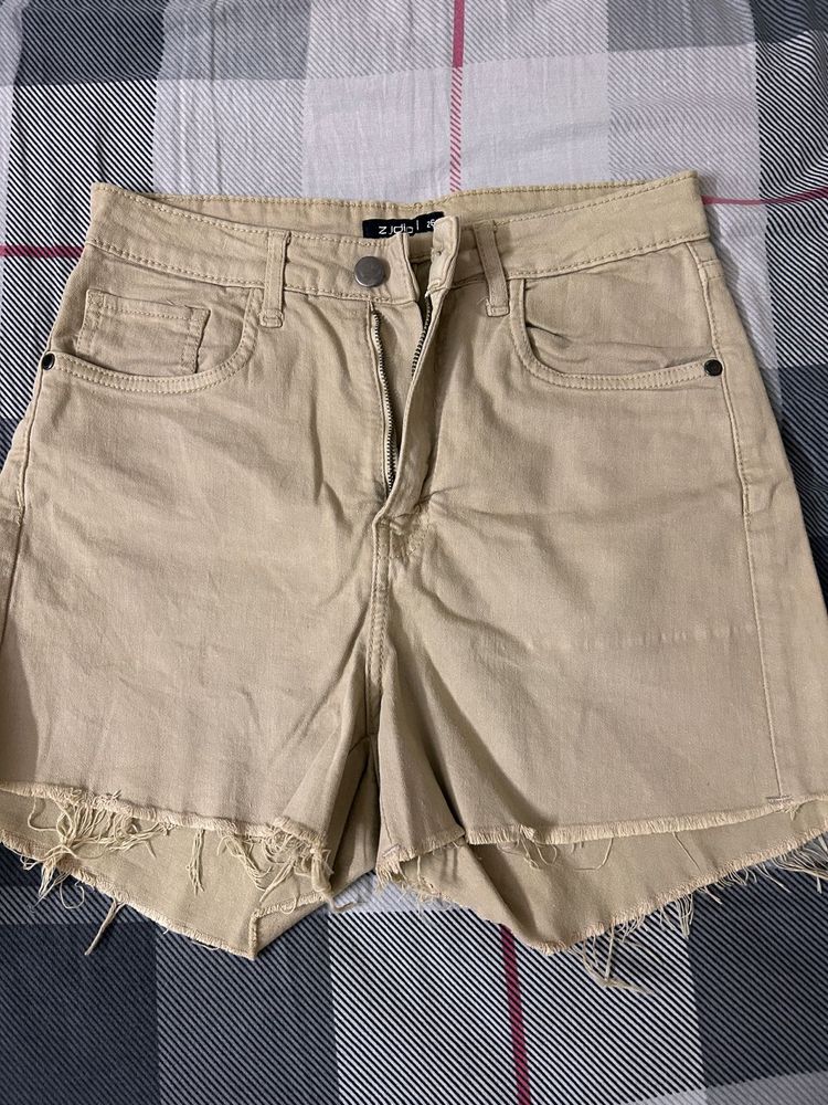 High Waist Denim Shorts With Bottom Fringes