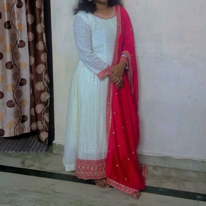 Elegant White Kurta Set with Pink Dupatta