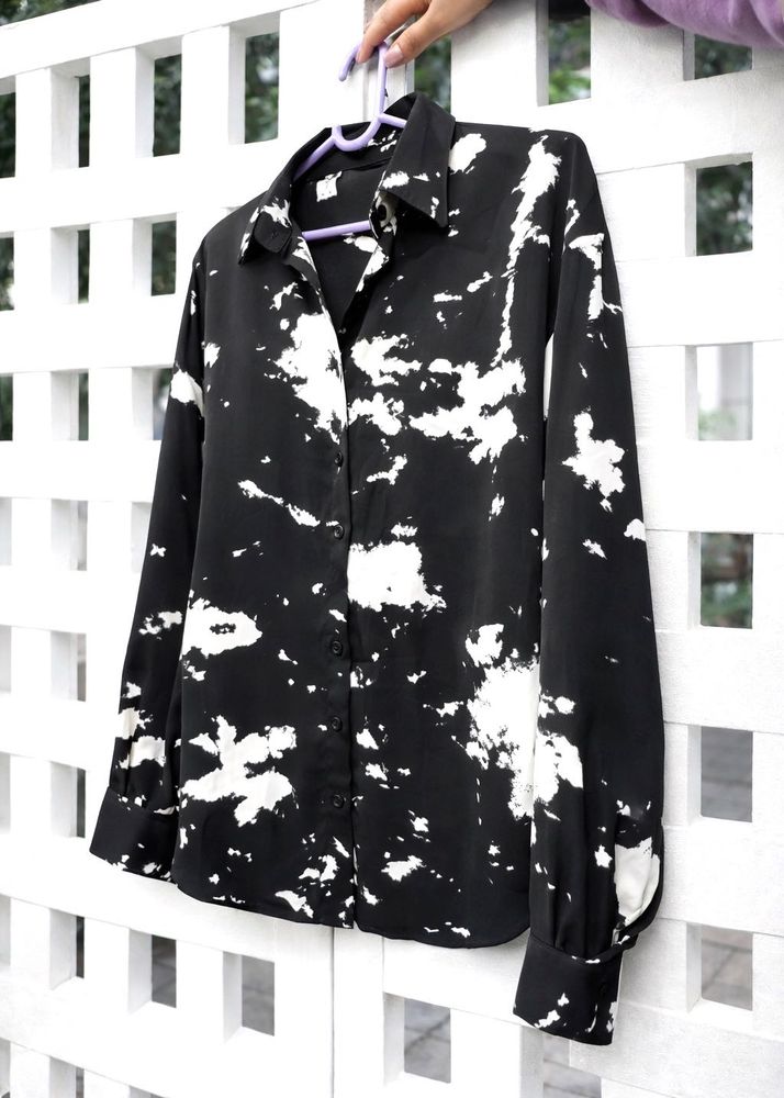Stylish Black &amp; White Print Shirt👀🦋