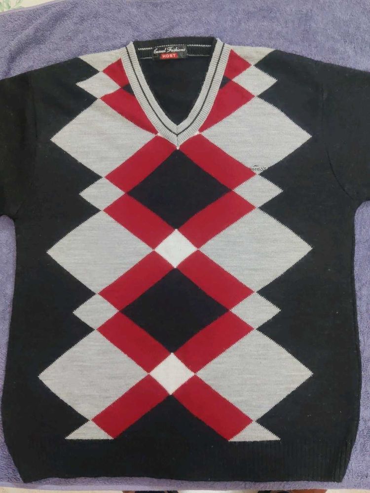 Men's Argyle V-Neck Sweater