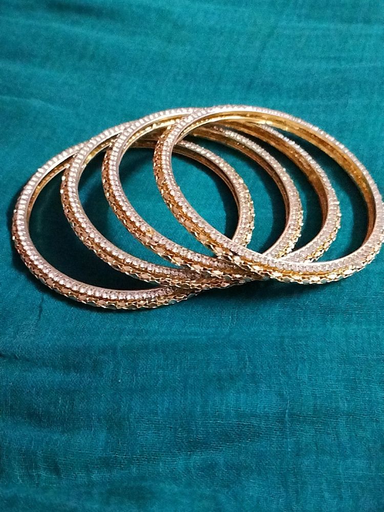 Beautiful Golden Bangle With Stone (New)