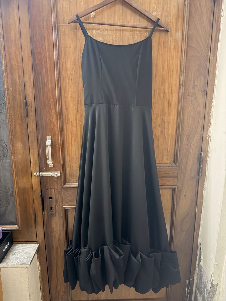 Elegant Black Midi Dress