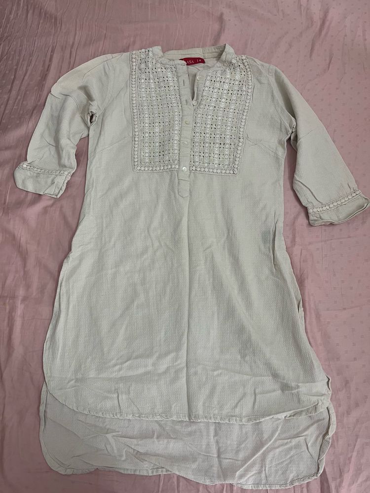 Elegant Pearl White Kurti