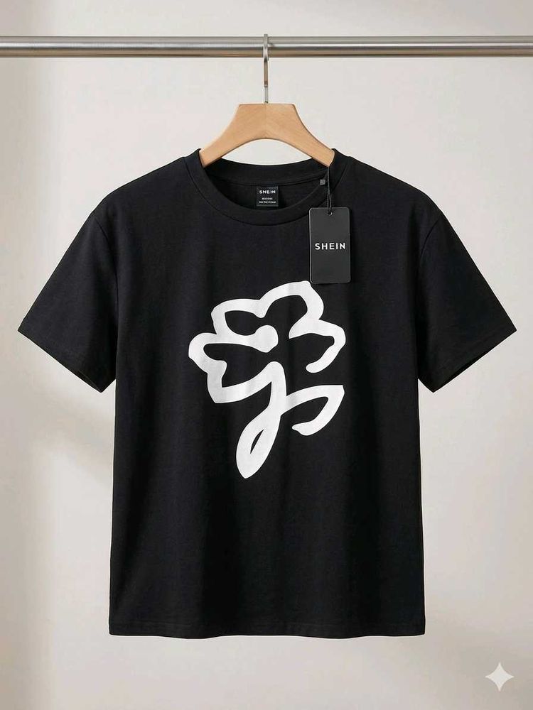 new branded  Black Graphic T-Shirt