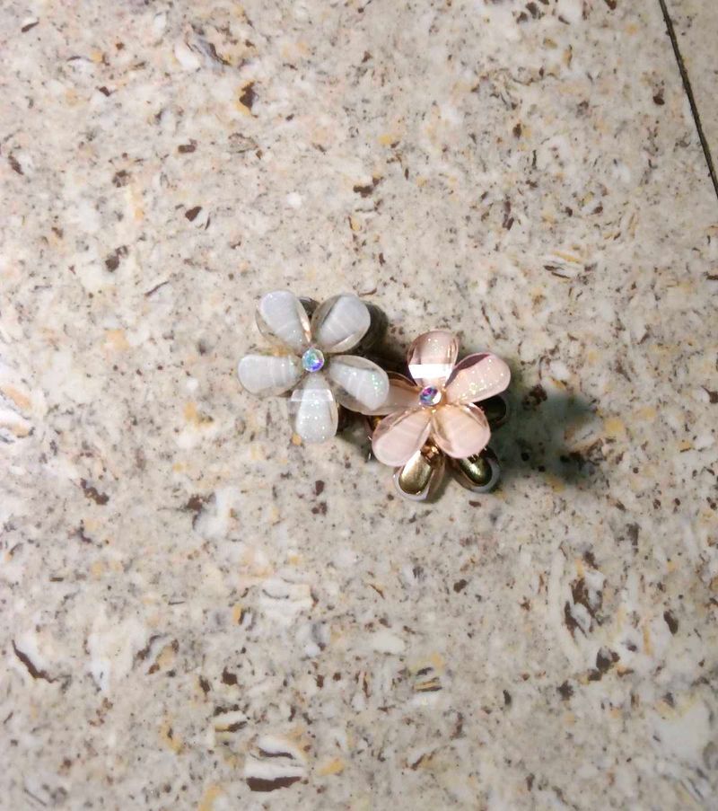 Sparkling Flower Hair Clips