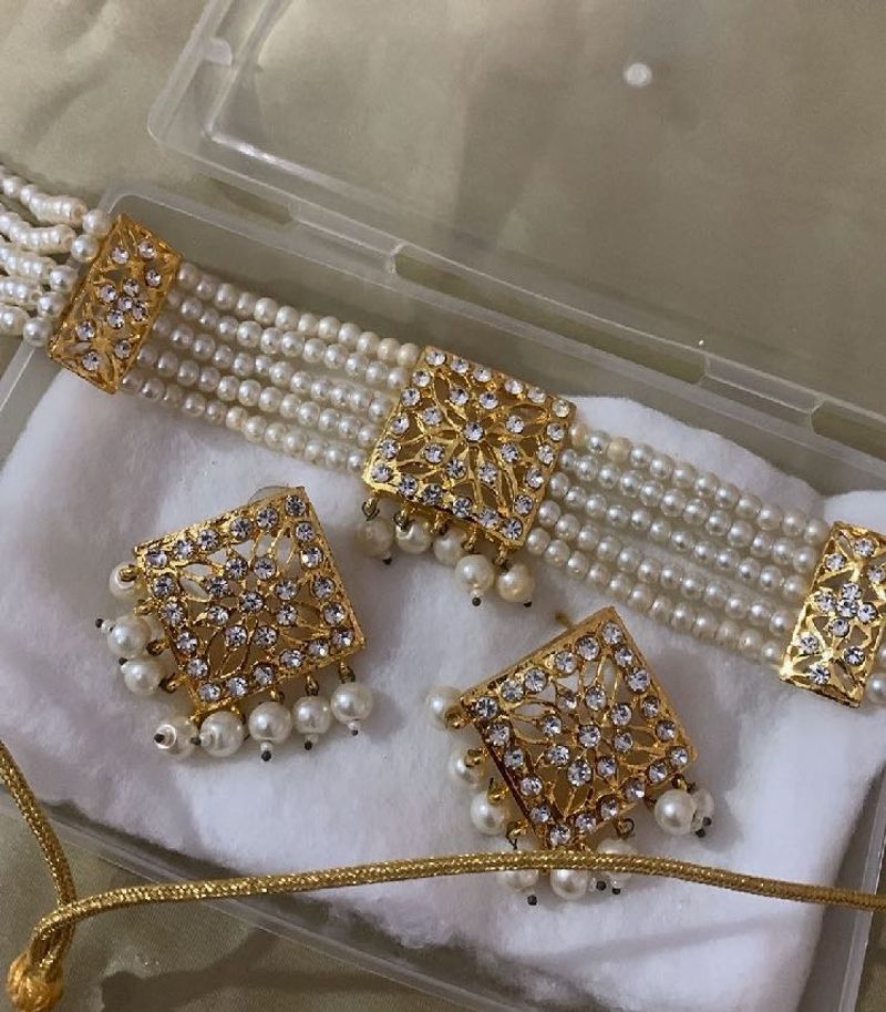Elegant Pearl &amp; Gold Choker Set