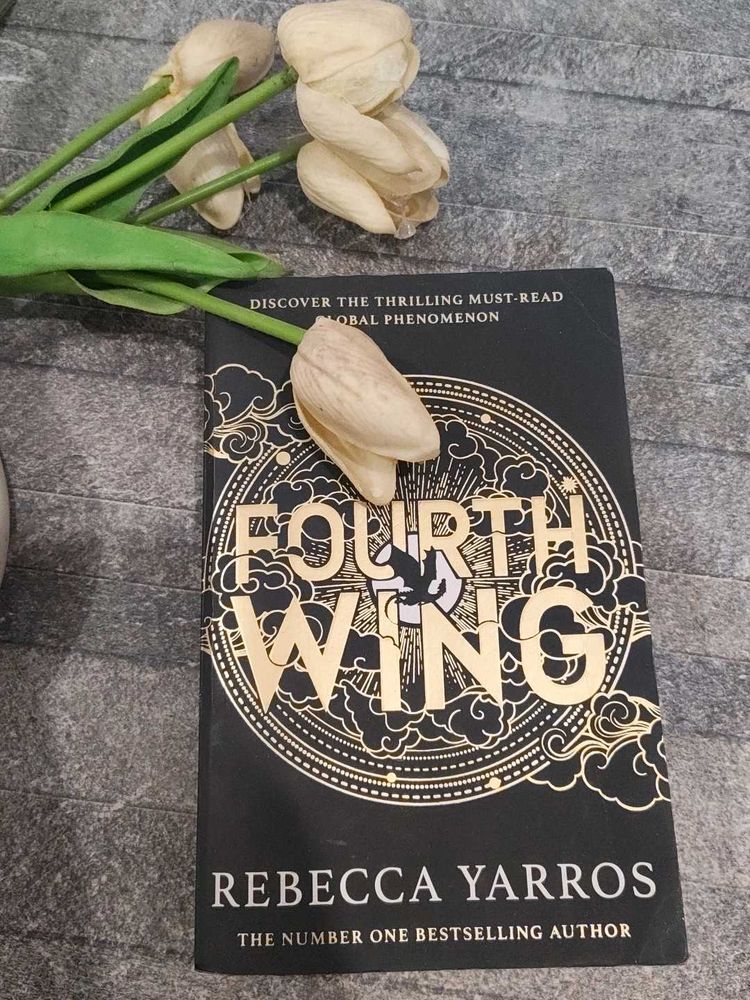 Fourth Wing by Rebecca Yarros - Bestseller