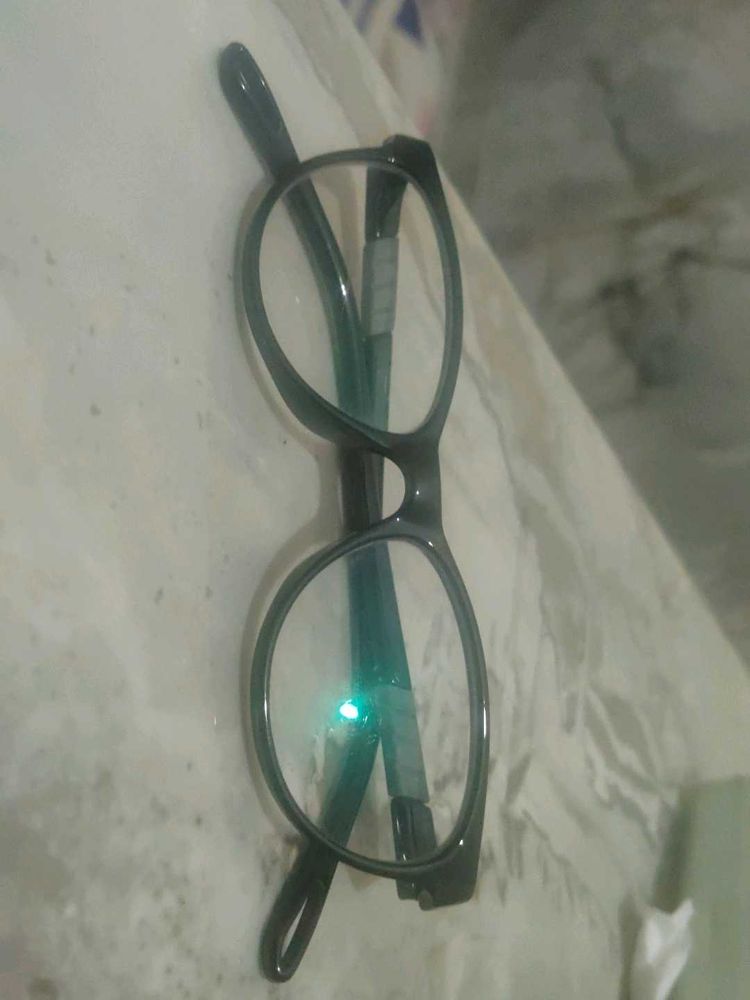 Stylish Round Frame Eyeglasses