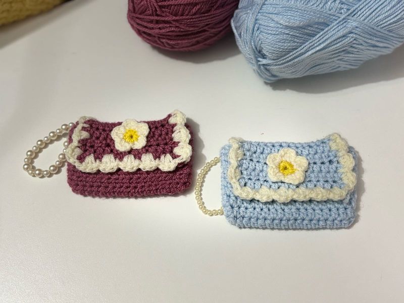 Handmade Crochet Daisy Pouch Bag set