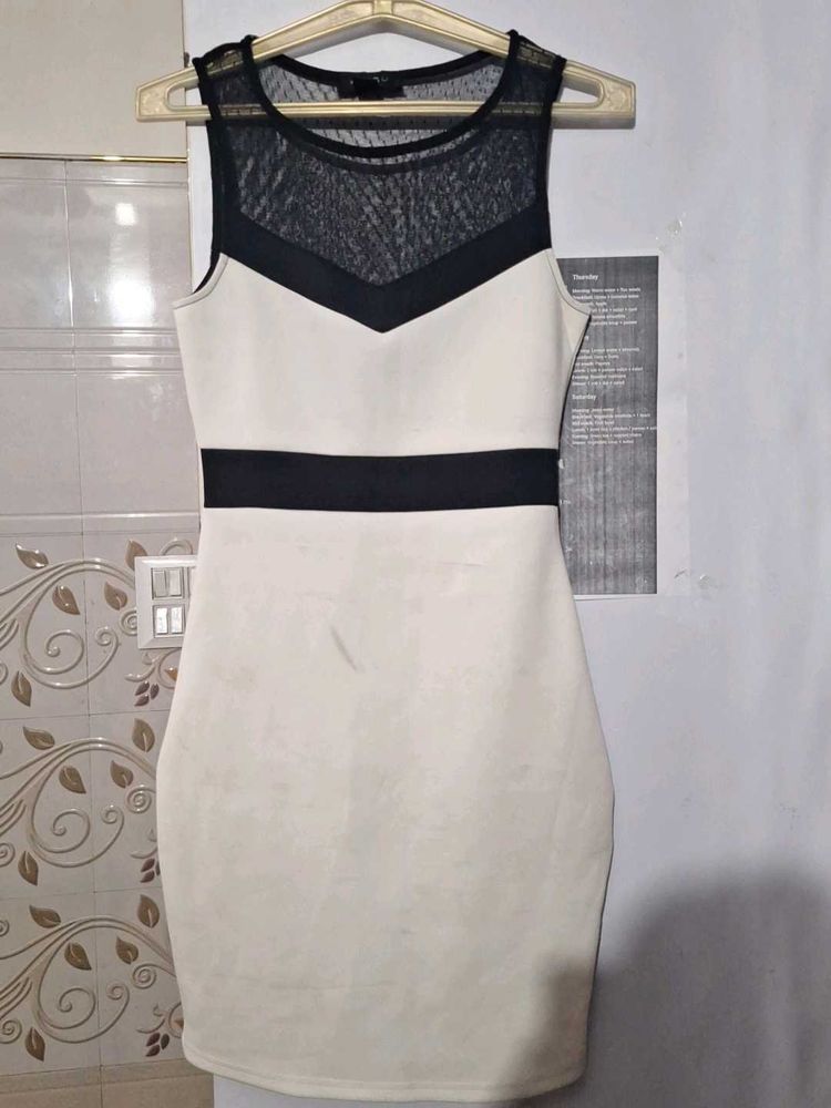 Chic Cream and Black Sheath Dress