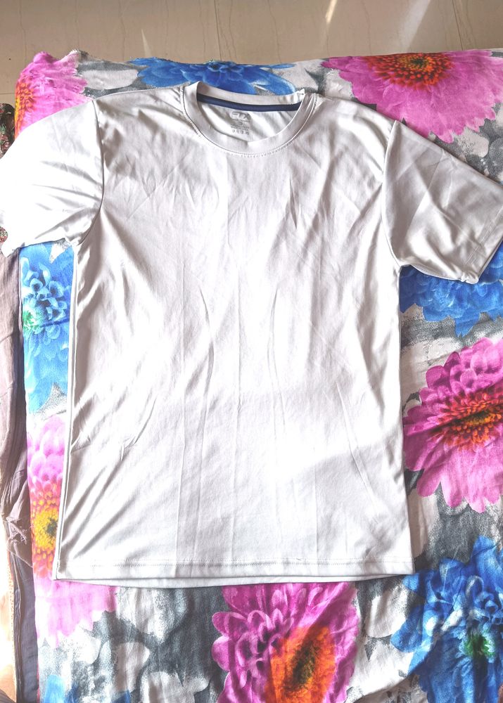 Men Tshirt. Best For Gym And Casual Wear