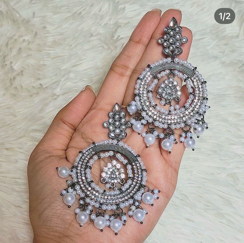 Elegant Pearl and Crystal Chandelier Earrings