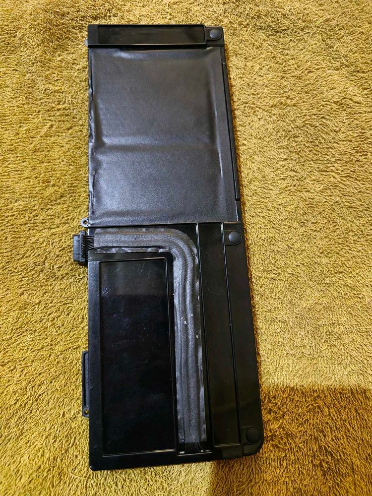Apple A1321  Laptop Battery for MacBook Pro 15"