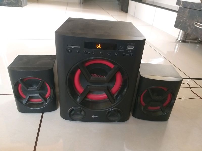 home theater with 2 speaker