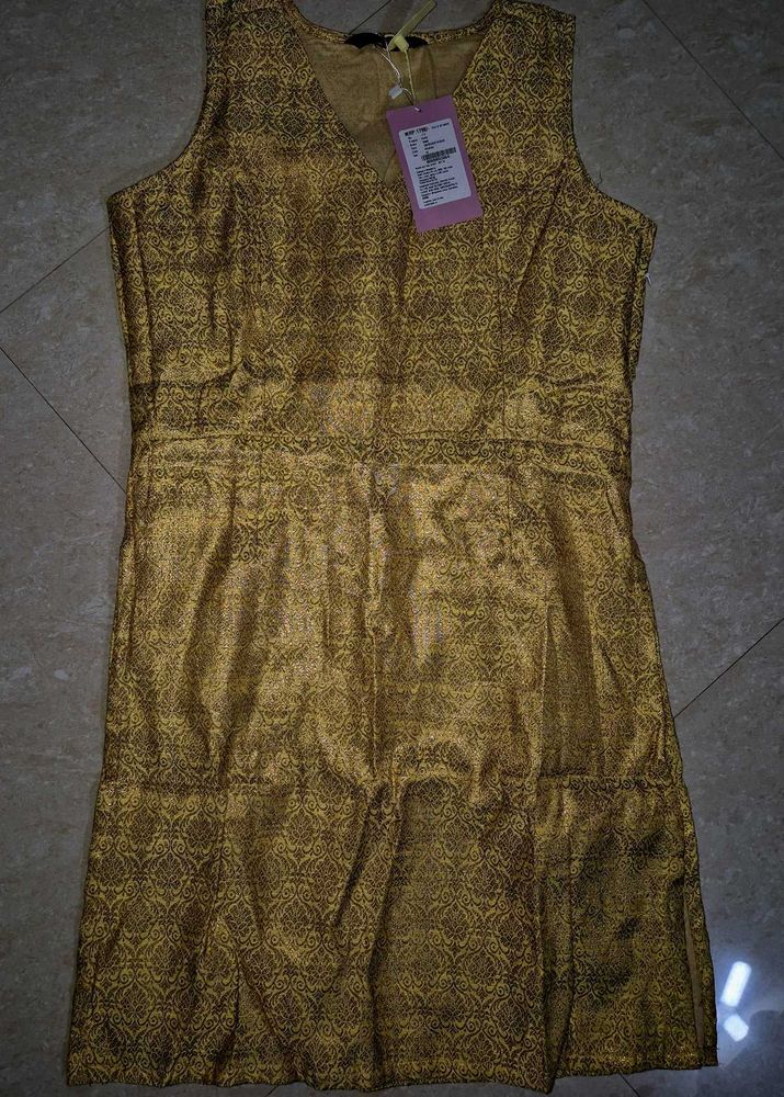 Saaki Gold Printed Kurta – Size M