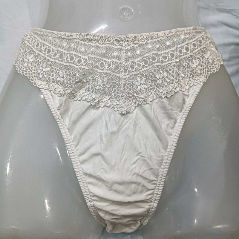 Elegant Lace 🤎 Trim Briefs