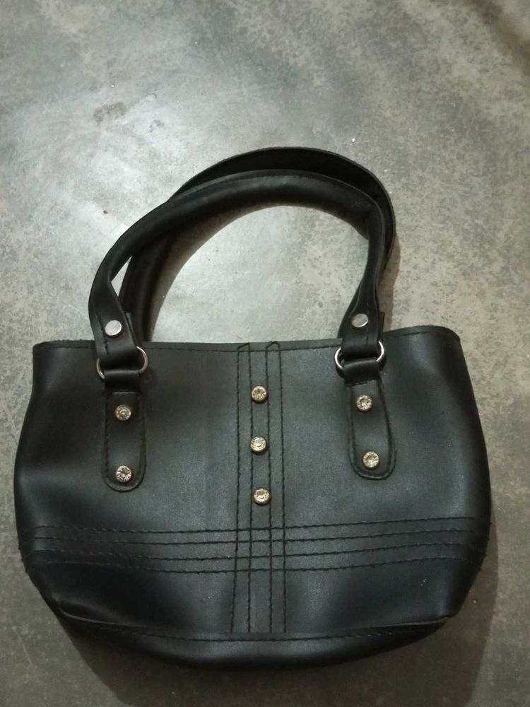 Stylish Black Handbag