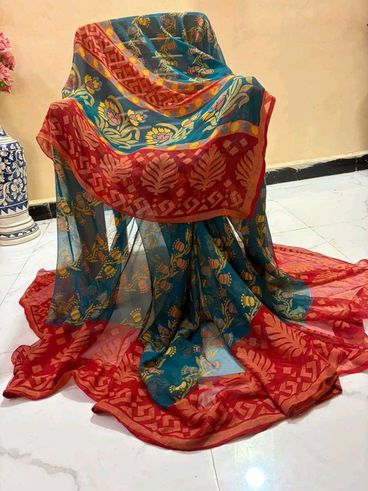 Vibrant Floral Print Chiffon Saree