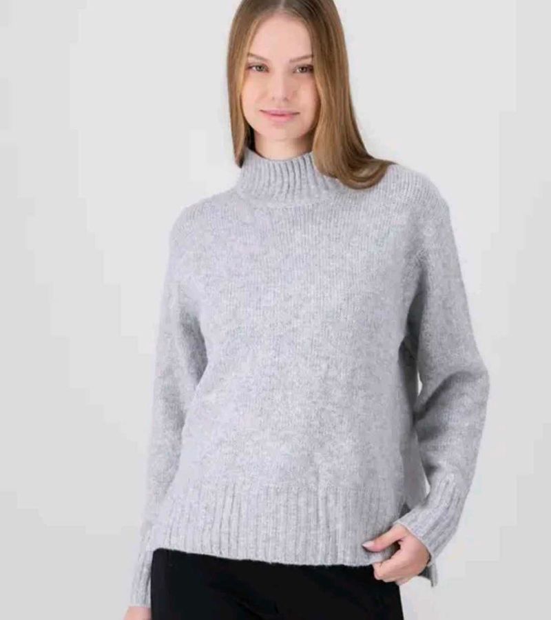 Cozy Grey Turtleneck Sweater