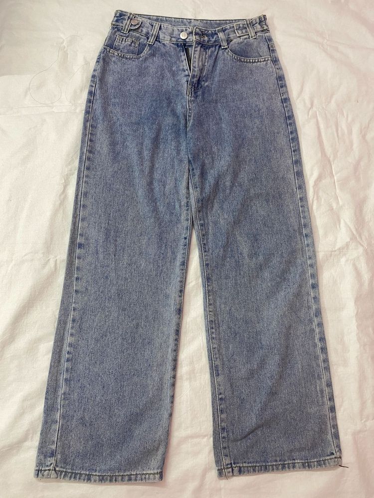 Light Wash Wide Leg Jeans