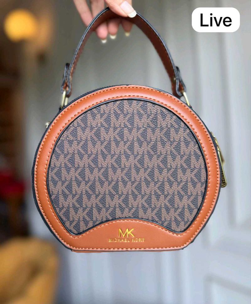 Micheal kors slingbags