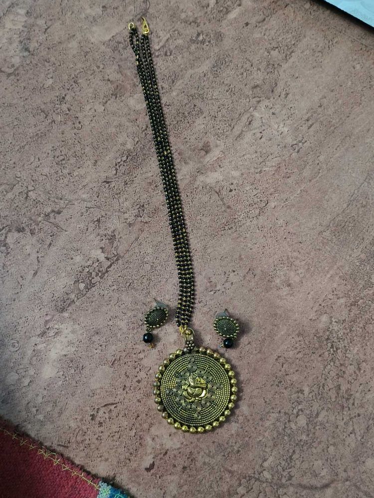 Antique Gold Mangalsutra Set
