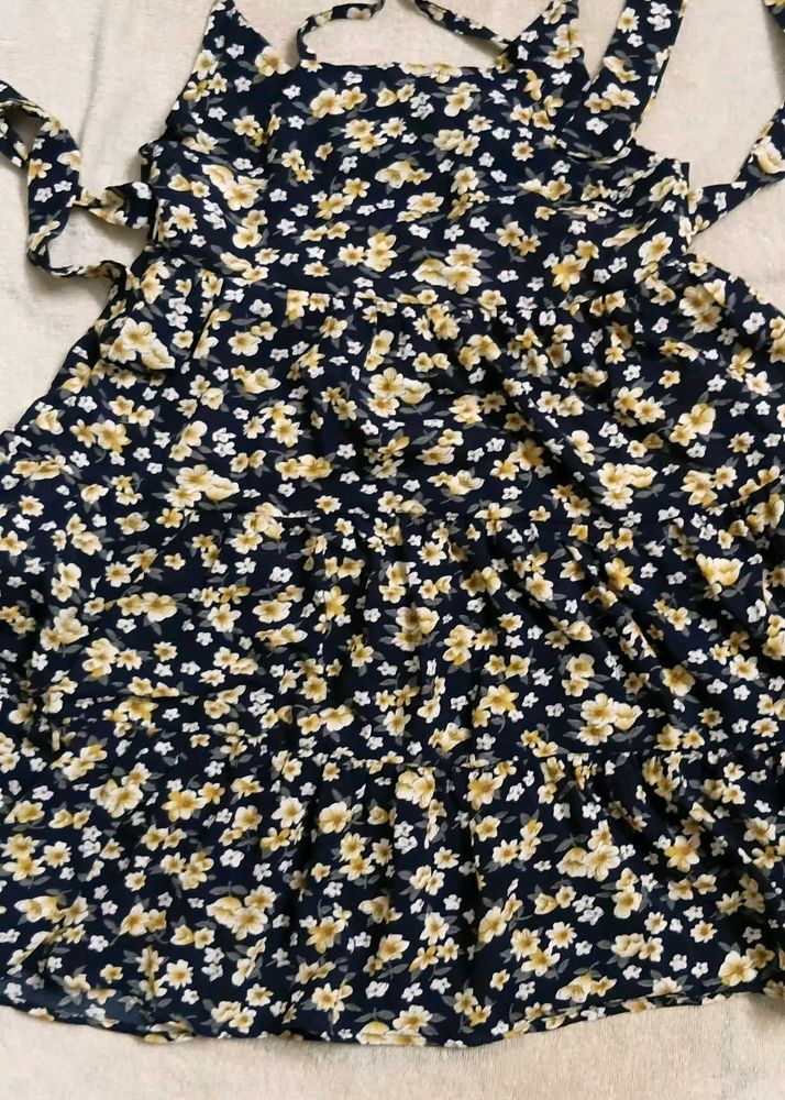 New with tag stylish dress 👗 😎