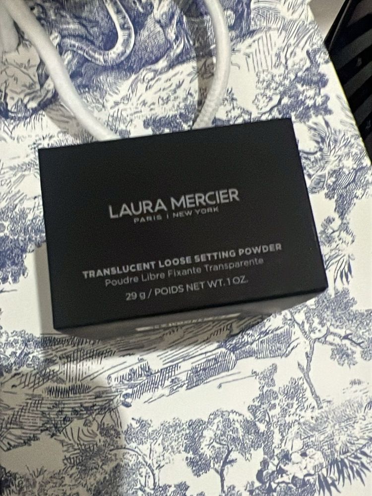 Laura Mercier Translucent Loose Setting Powder
