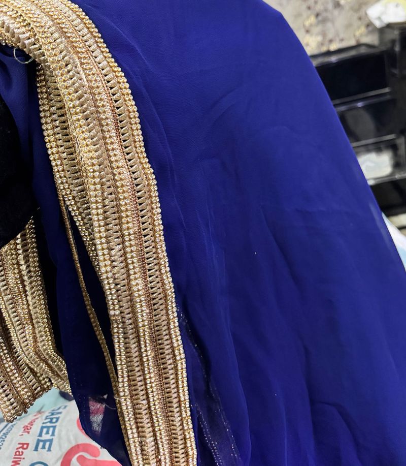 Navy Blue Saree With Border And wit Blouse Fabric