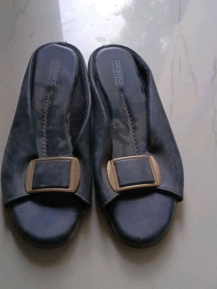 Stylish Women's Slip-On Sandals