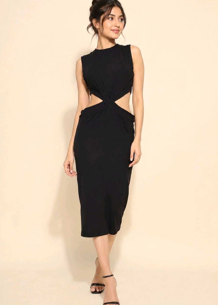 Chic Black Cutout Midi Dress